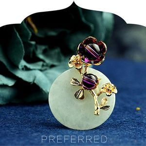 original female jade flower vintage badge exquisit